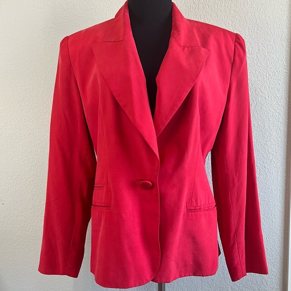 Red silk vintage blazer - Picture 8 of 8
